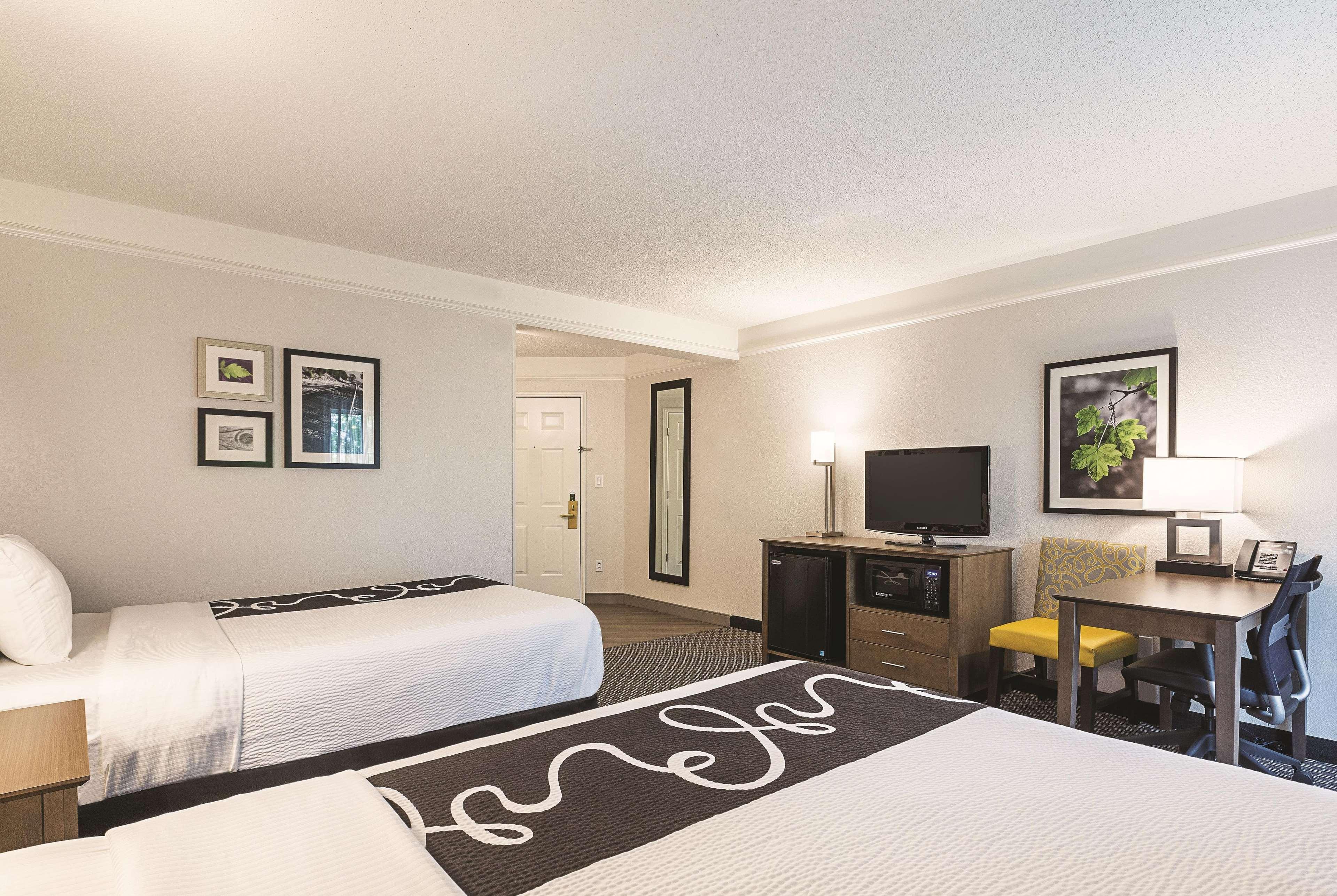 La Quinta By Wyndham Dallas Plano West Exterior photo