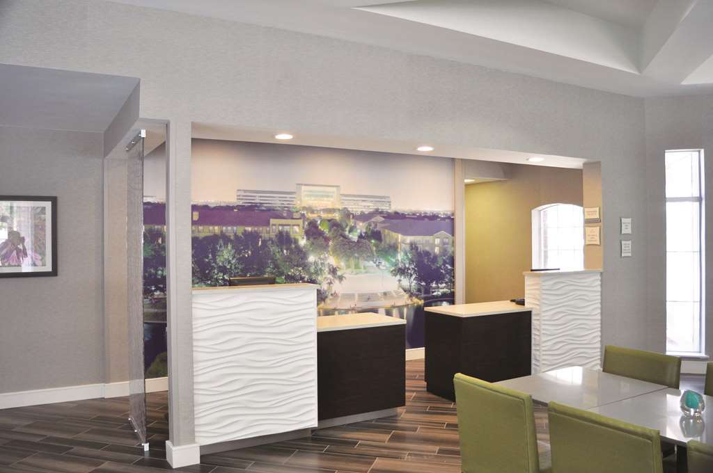 La Quinta By Wyndham Dallas Plano West Interior photo